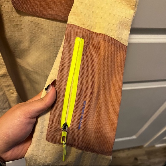 Lululemon Button Down / Jacket - Picture 3 of 4